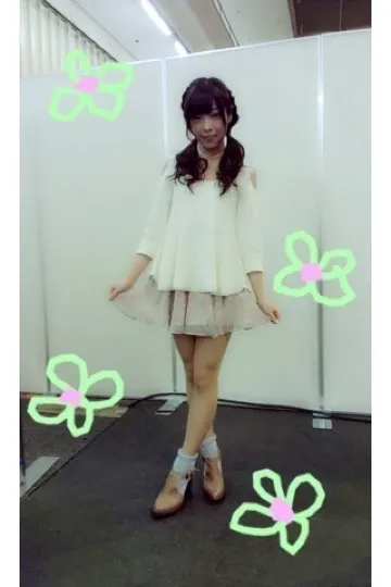 斉藤 優里｜ ねーもう、春だよね？気温どうなってるの？(´;ω;`)（2013-04-21）