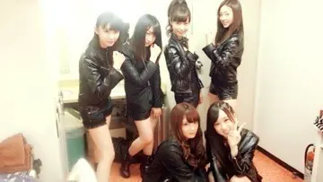 斉藤 優里｜3人で走り込んで行 き着いた場所は出口。（2013-10-30）｜2枚目