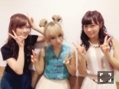 斉藤 優里｜女の子に囲まれて〜（2014-08-04）｜2枚目