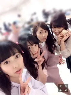 斉藤 優里｜爪緑とかにしてみた（2014-11-25）｜4枚目