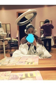 能條 愛未｜ 「能條の日常」おいこらしょっ！いち！に！いち！に！...え？なんでそんなにストレッチなら腹筋鍛えてるかって？？（2013-01-30）｜2枚目