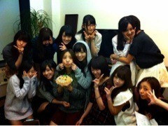 能條 愛未｜せっかく隠したのに ...笑     あっ、それ よりもそれ…（2013-10-21）｜4枚目