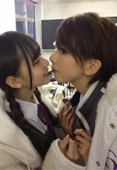 齋藤 飛鳥｜よッッ！ ...ってやるのに最近ハマってます。誰もが1度は …（2013-03-15）｜2枚目