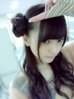 齋藤 飛鳥｜"よかったら落ち着いてみて？" 能條たちとおしゃべりしてたら…（2013-03-19）｜2枚目