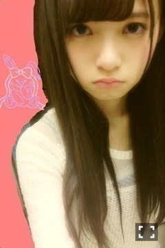齋藤 飛鳥｜最近さゆりんりんご に潰されそうです。 いや潰すっていうの …（2013-05-12）｜2枚目