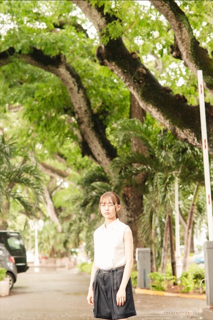 鈴木 絢音｜1st写真集（2020-09-16）｜2枚目