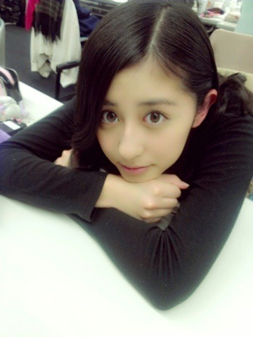 斎藤 ちはる｜ ヒノキにやられた(´>∀<｀)ゝ（2013-04-09）