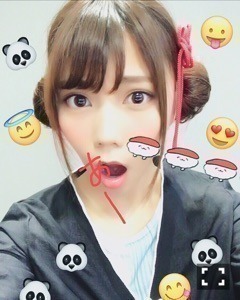 川後 陽菜｜サーモンのお寿司を多分初めて食べた記念（2016-10-04）