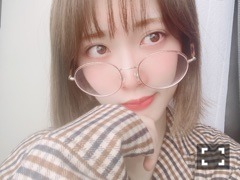 伊藤 純奈｜本日はパジャマ、眼鏡でお送りさせていただきます☺︎（2020-05-01）｜2枚目