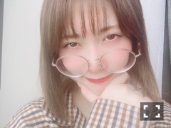 伊藤 純奈｜本日はパジャマ、眼鏡でお送りさせていただきます☺︎（2020-05-01）｜3枚目