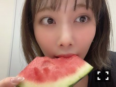 伊藤 純奈｜今年初スイカたべたよ（2020-07-20）