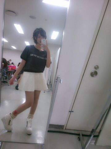 和田 まあや｜最近せいらりんにいじられてます ！はい。えぇ。まぁ笑いすぎておなかい たいです！www（2013-10-22）｜45枚目