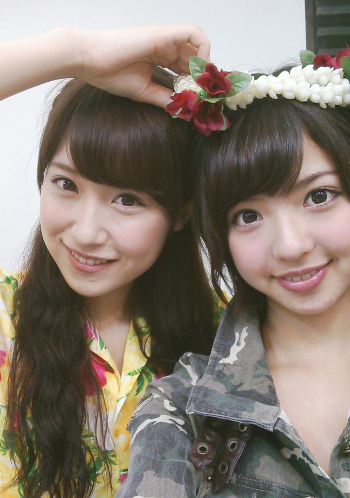 和田 まあや｜前髪パッツンと分けてるのどっち がいいかな？皆の意見聞きたいです。( 。>д<)（2013-11-16）｜3枚目