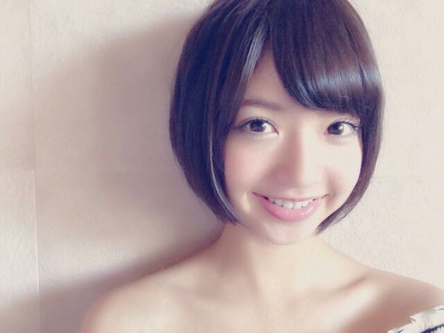 和田 まあや｜メンバーに向かってボールペンの ペン出すとこを当てて連打するのにハマ ってますＯ(≧∇≦)Ｏ（2014-08-10）｜4枚目