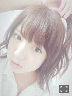 和田 まあや｜レジでポイントカードありますか？って聞かれていいえって首横に振りながらカード出してしまった。ちーん。（2016-06-08）｜19枚目