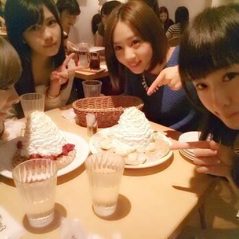 川村 真洋｜かずみん、あみ、ひな と  晩御飯 (〃∨〃)いやぁ〜  色々と本当に楽しかったよ)))   ろってぃ−（2013-06-08）｜3枚目