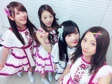 川村 真洋｜ストレートと巻き髪... どっちがいいのや♡？ わからんわ。（2016-08-26）｜3枚目