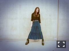 川村 真洋｜ブルーのスカート。（2018-02-06）｜2枚目