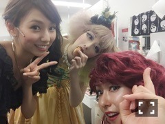 新内 眞衣｜お掃除道具（2015-10-07）｜2枚目