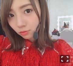 新内 眞衣｜青と紫のチョコレート（2018-09-25）｜3枚目