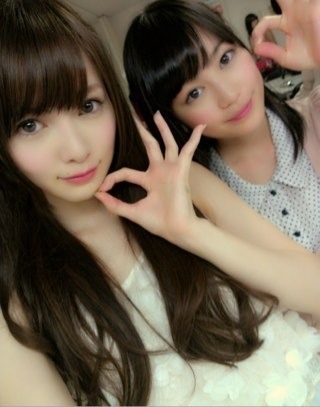 白石 麻衣｜んっと、えっと(o^_^o)（2013-04-07）｜2枚目
