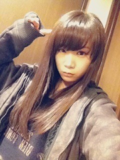 秋元 真夏｜白状します(-ω-ﾒ)77（2013-02-07）｜4枚目