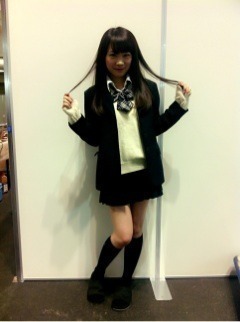 秋元 真夏｜ＪＫ５年目？｀‐ω‐´)109（2013-04-25）