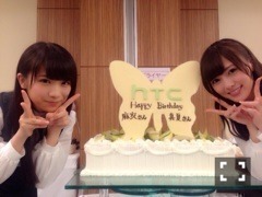 秋元 真夏｜黒石さんおめでとう (∩^ω^∩)278（2014-08-20）｜5枚目