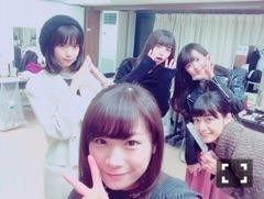 秋元 真夏｜穿いて...(´｡･o･ ｡`)395（2015-12-19）