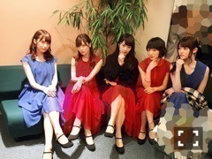 秋元 真夏｜鏡越し秋元真夏(｡･ω･)ﾉﾞ446（2016-07-02）｜5枚目