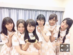 秋元 真夏｜いつからいつまでが真夏？ヽ(｡･ω･｡)ﾉ524（2017-08-22）｜2枚目