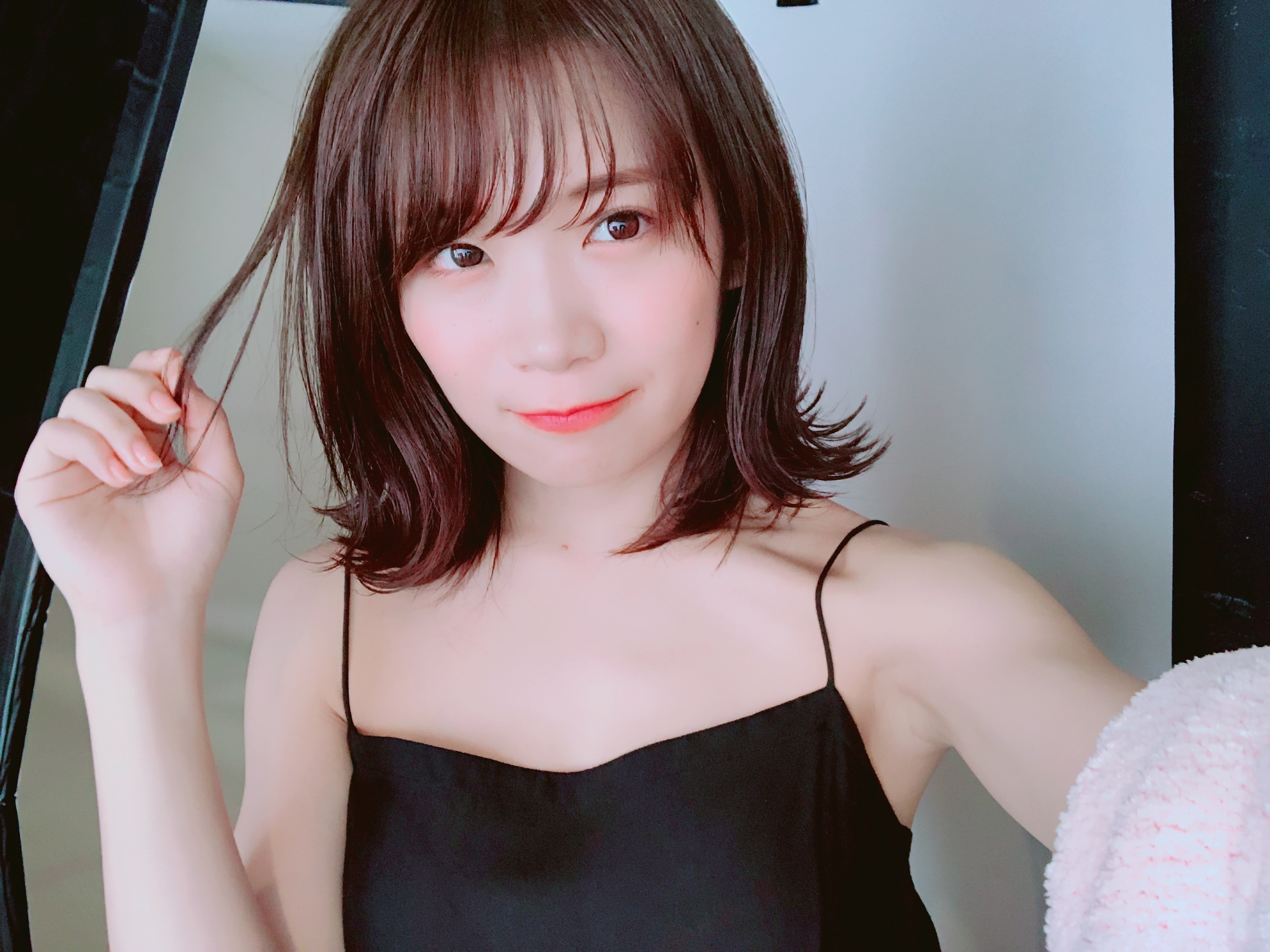 秋元 真夏｜25ヽ(。・ω・。)ノ565（2018-08-24）｜4枚目