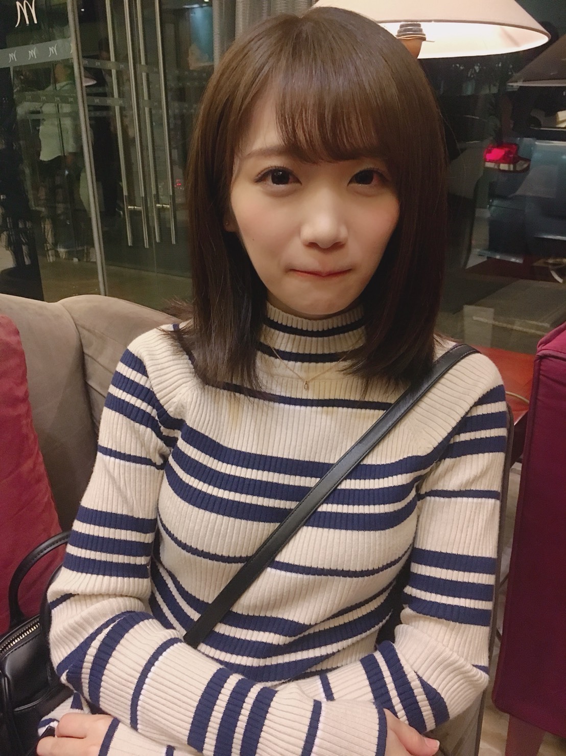 秋元 真夏｜77ヽ(。・ω・。)ノ568（2018-09-25）