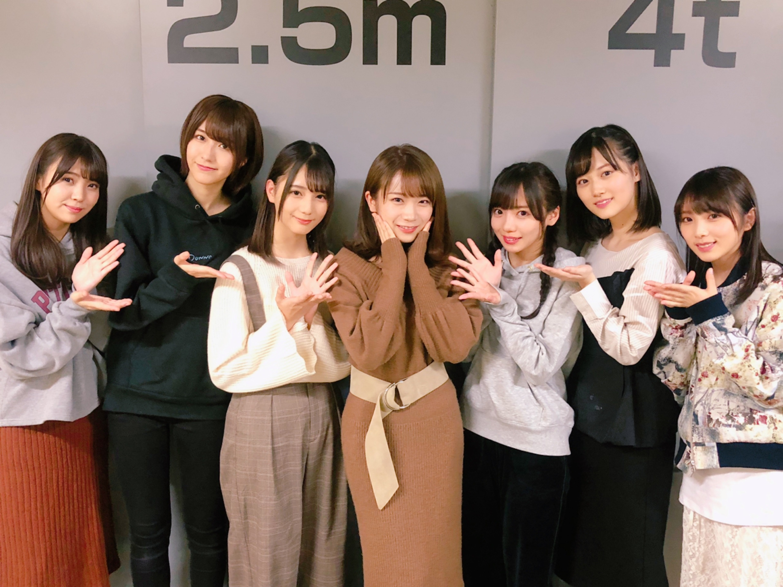 秋元 真夏｜初単独公演ヽ(｡･ω･｡)ﾉ572（2018-11-29）｜2枚目