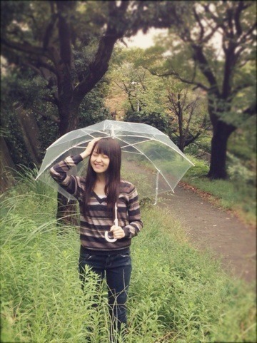 伊藤 万理華｜雨上がり傘。501回目（2013-10-04）｜8枚目