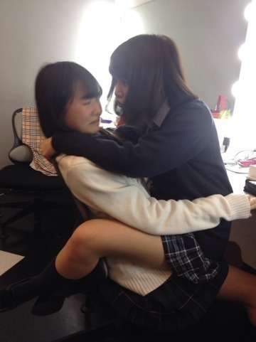 伊藤 万理華｜ろうそく、片手にパ ソコン。557回目（2014-03-21）｜5枚目