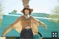 堀 未央奈｜1st写真集発売します。（2017-10-04）
