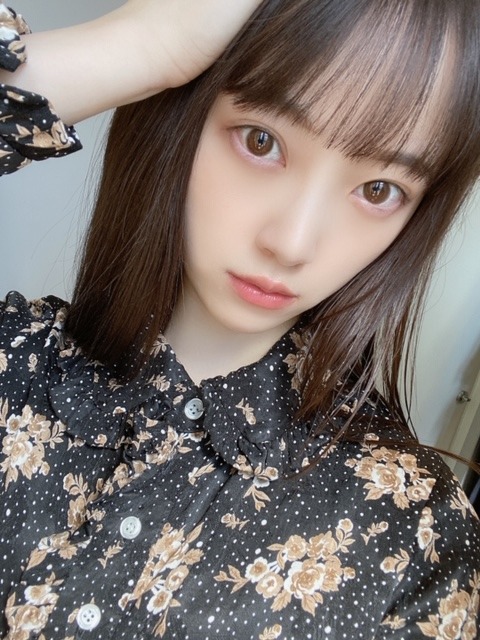 堀 未央奈｜ターコイズ色に染まる（2020-03-25）