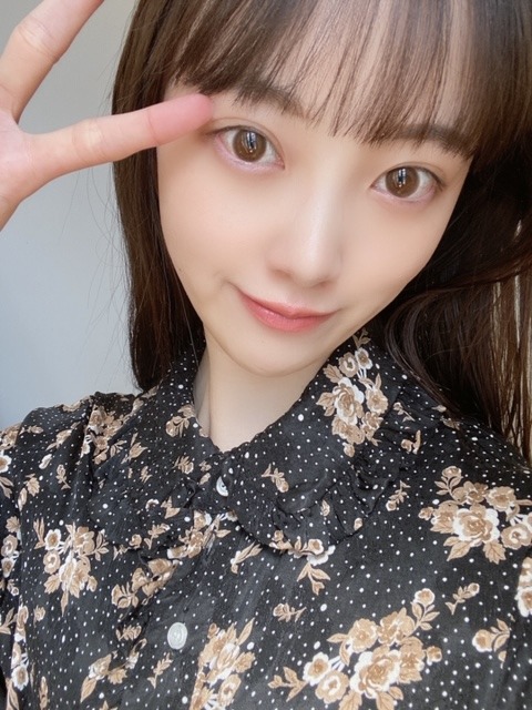 堀 未央奈｜ターコイズ色に染まる（2020-03-25）｜2枚目