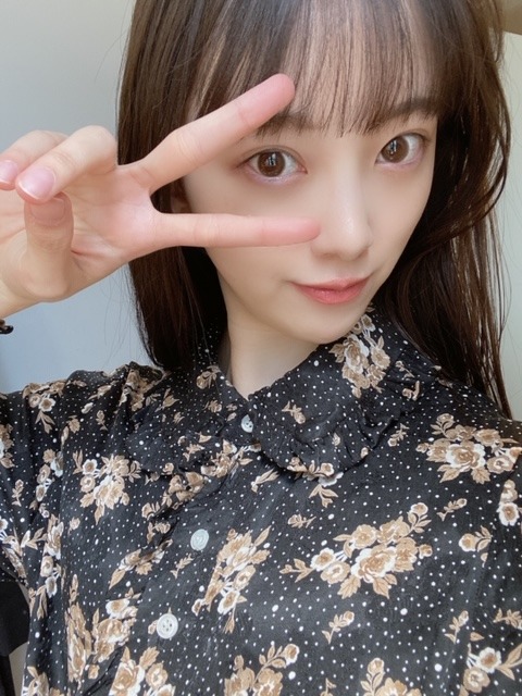 堀 未央奈｜ターコイズ色に染まる（2020-03-25）｜3枚目