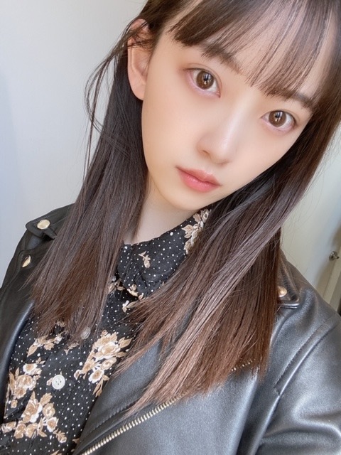 堀 未央奈｜ターコイズ色に染まる（2020-03-25）｜4枚目
