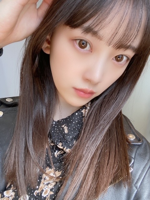 堀 未央奈｜ターコイズ色に染まる（2020-03-25）｜5枚目