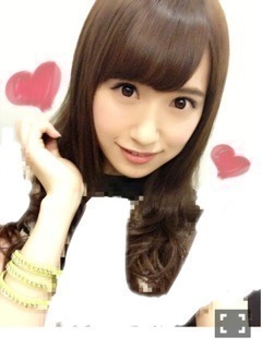 衛藤 美彩｜満月綺麗だった.. ♡  明日は握手会！            misa♡（2013-09-21）｜4枚目