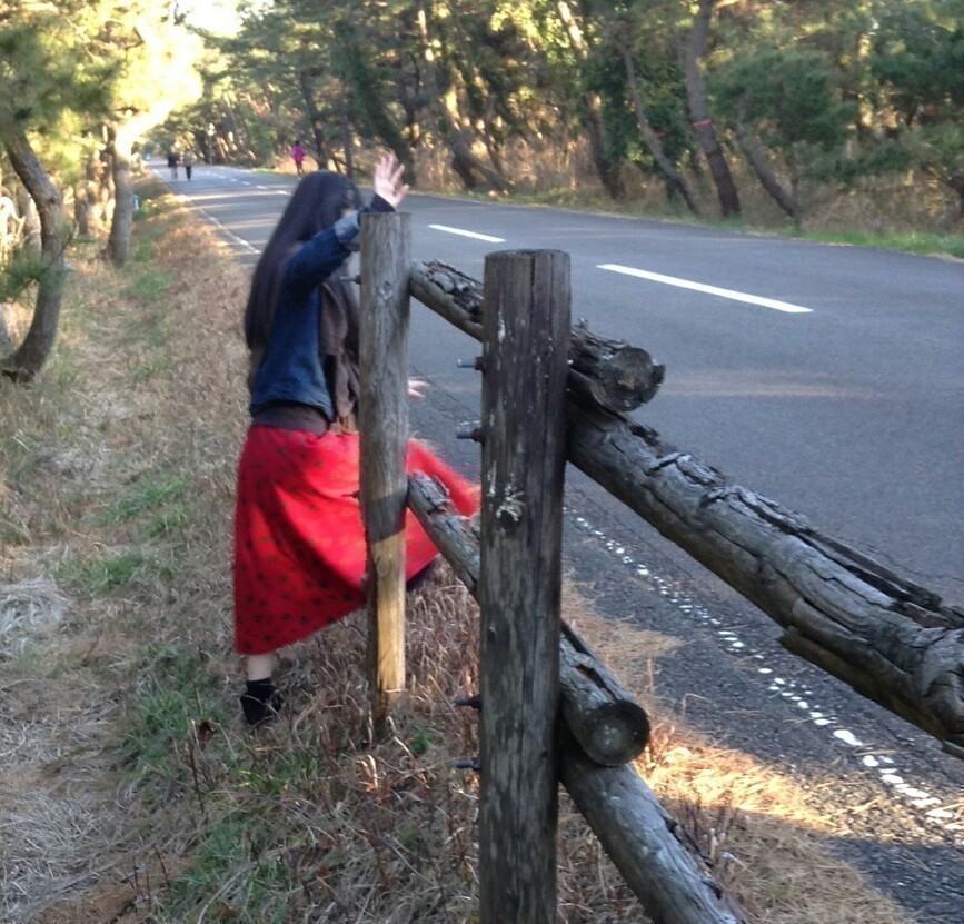 寺田 蘭世｜友達3人（画像が貼りきれま せんでした(｡>_<｡)）（2015-03-27）｜2枚目