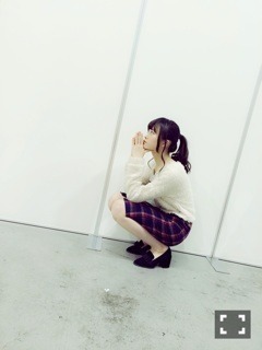 山崎 怜奈｜葡萄唐草文様。63（2015-02-06）｜3枚目