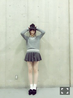 山崎 怜奈｜葡萄唐草文様。63（2015-02-06）｜5枚目