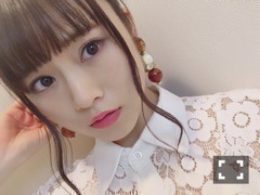 山崎 怜奈｜雨と階段は危険（2017-04-09）｜2枚目