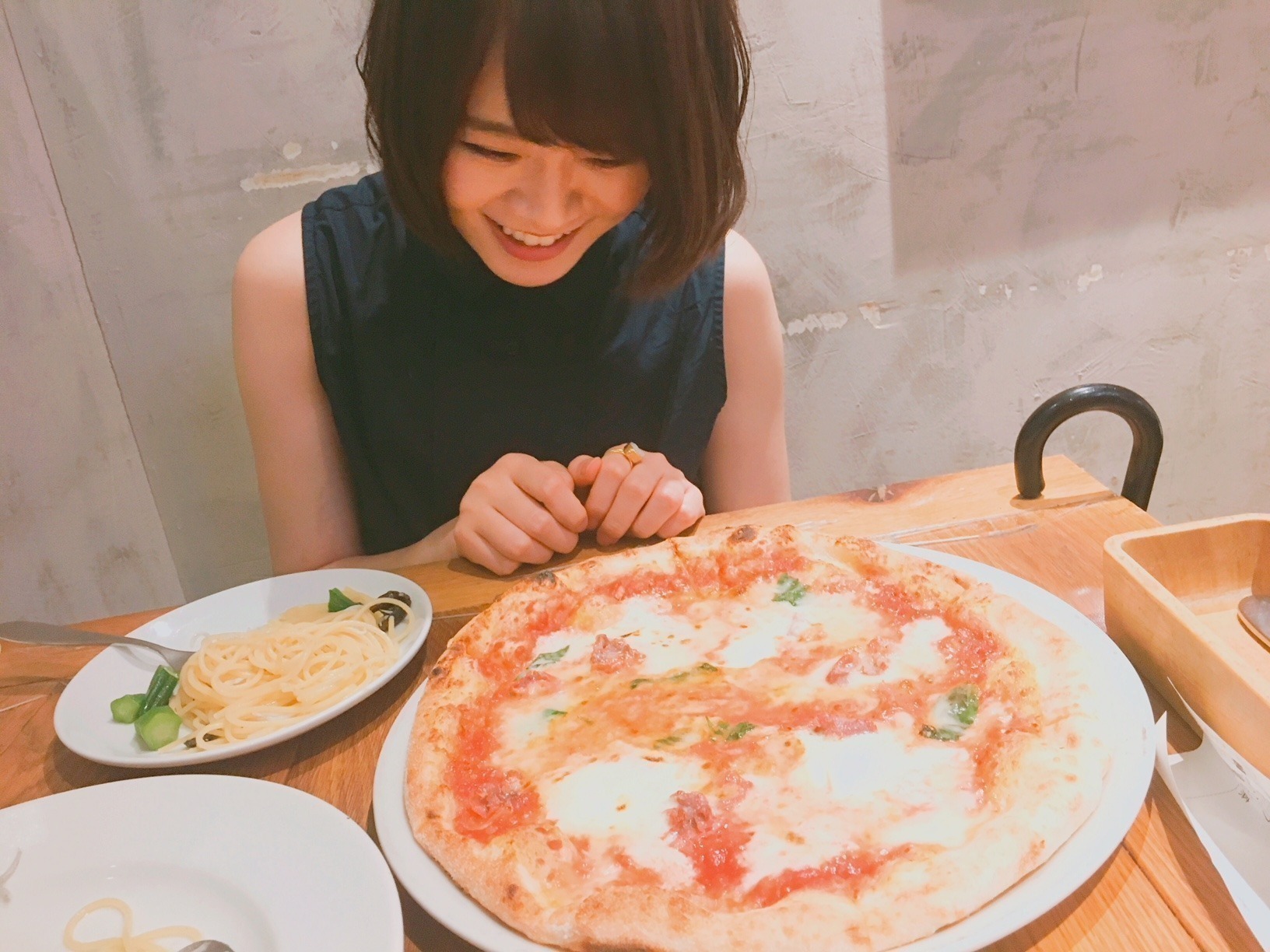 山崎 怜奈｜犬の手（2018-08-18）