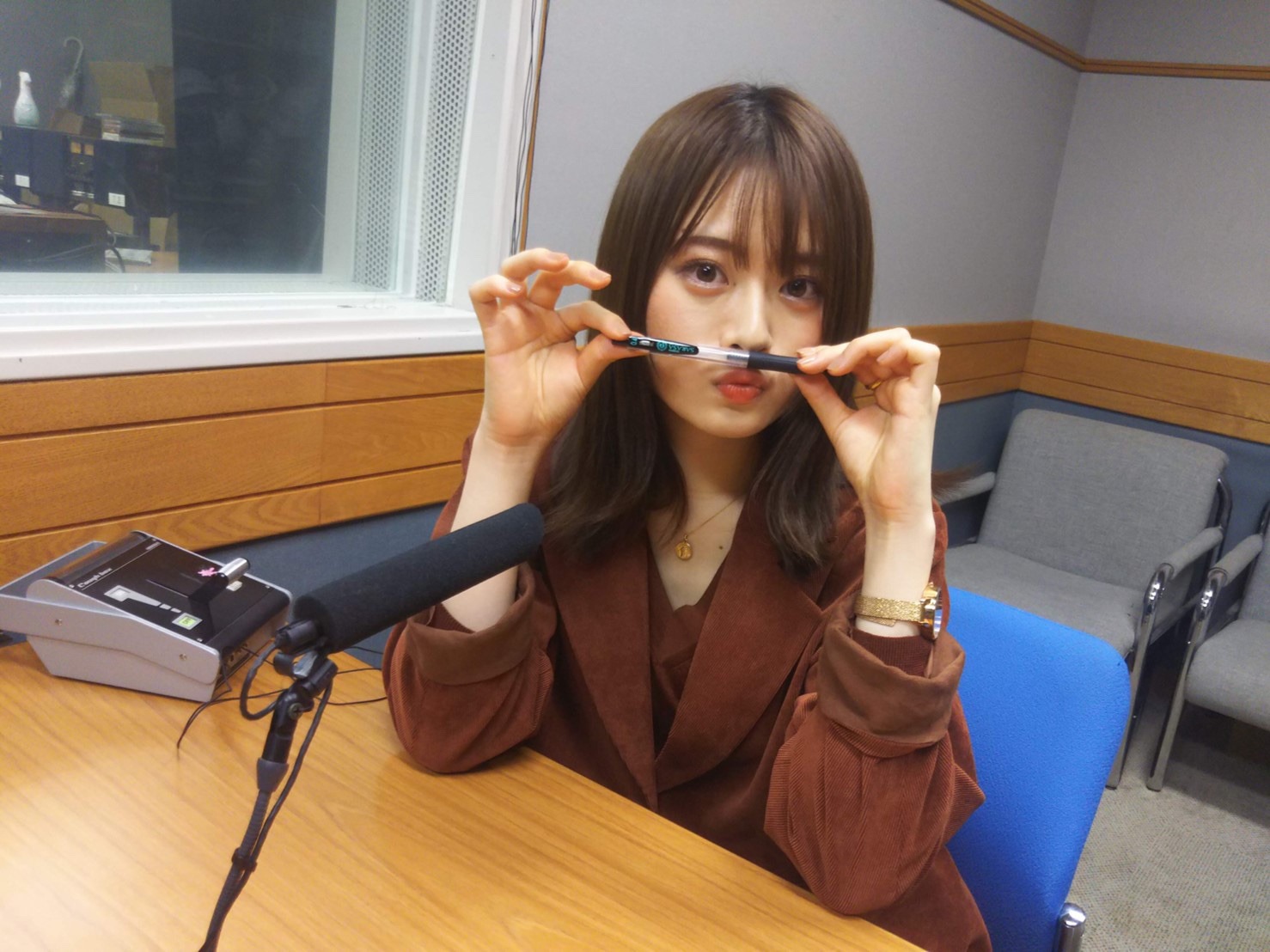 山崎 怜奈｜生放送がいっぱい（2019-11-29）｜4枚目