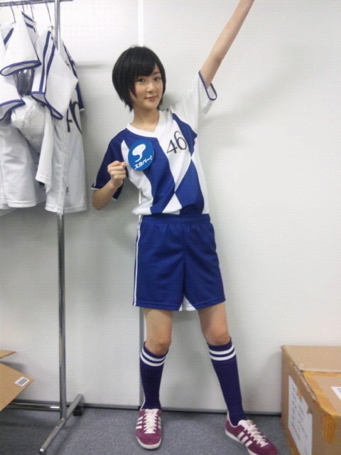 生駒 里奈｜写真の生駒の手が切れてるのは気にしないでヽ( ・∀・)ノ（2012-02-29）